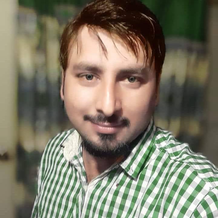 Help Karachiest - تصویر میں موجود جوان کا تعلق تھانہ گلشن اقبال سے ہے ...