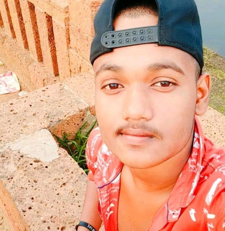 LIVE LOCATION UPDATE 📍 Adress - BENZZER ,BUXI BAZAR SQUARE, CUTTACK ...