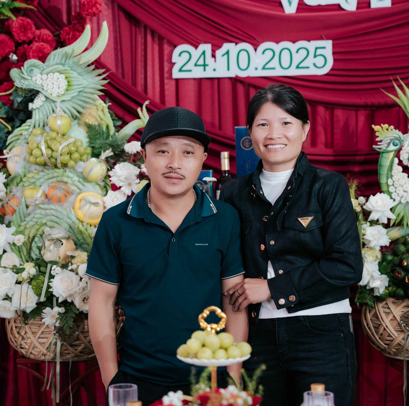 Hoàn thành show tiệc cưới vip cho chú rể Hương Sơn Bố chú rể lên tặng ...
