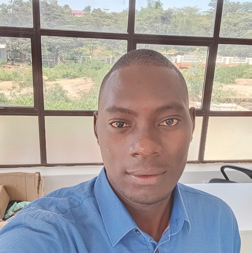 Kalole kwa kulala 🤣🤣🤣 #DEROOGANG 🇰🇪 #MUCHEKENZI 😉 Nazzy Ndaa | Prince Deroo