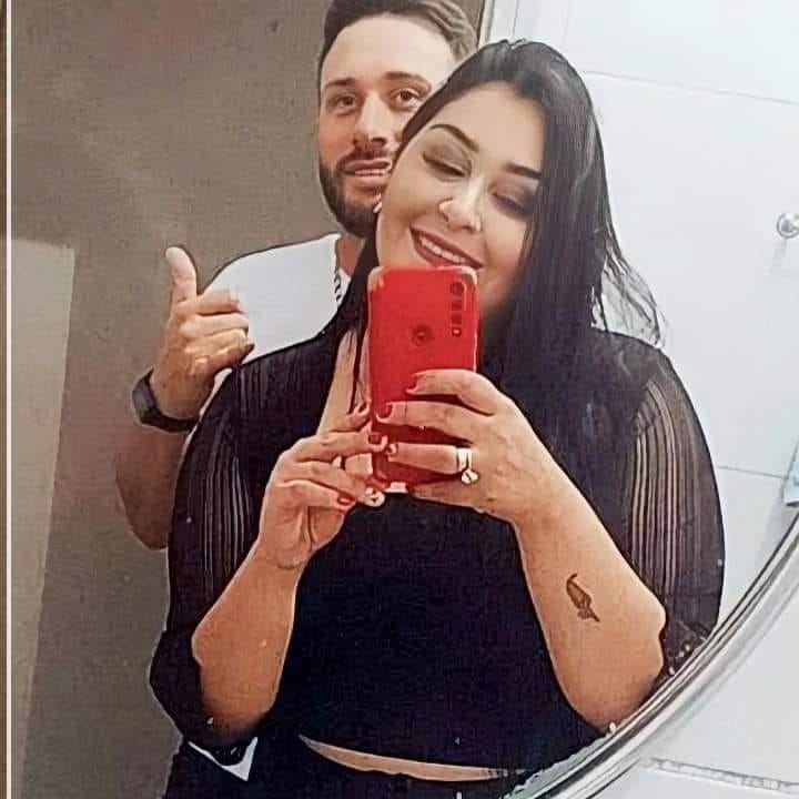Sob o comando de Christina Rocha, o Podcast Aquecendo o Feno React ...