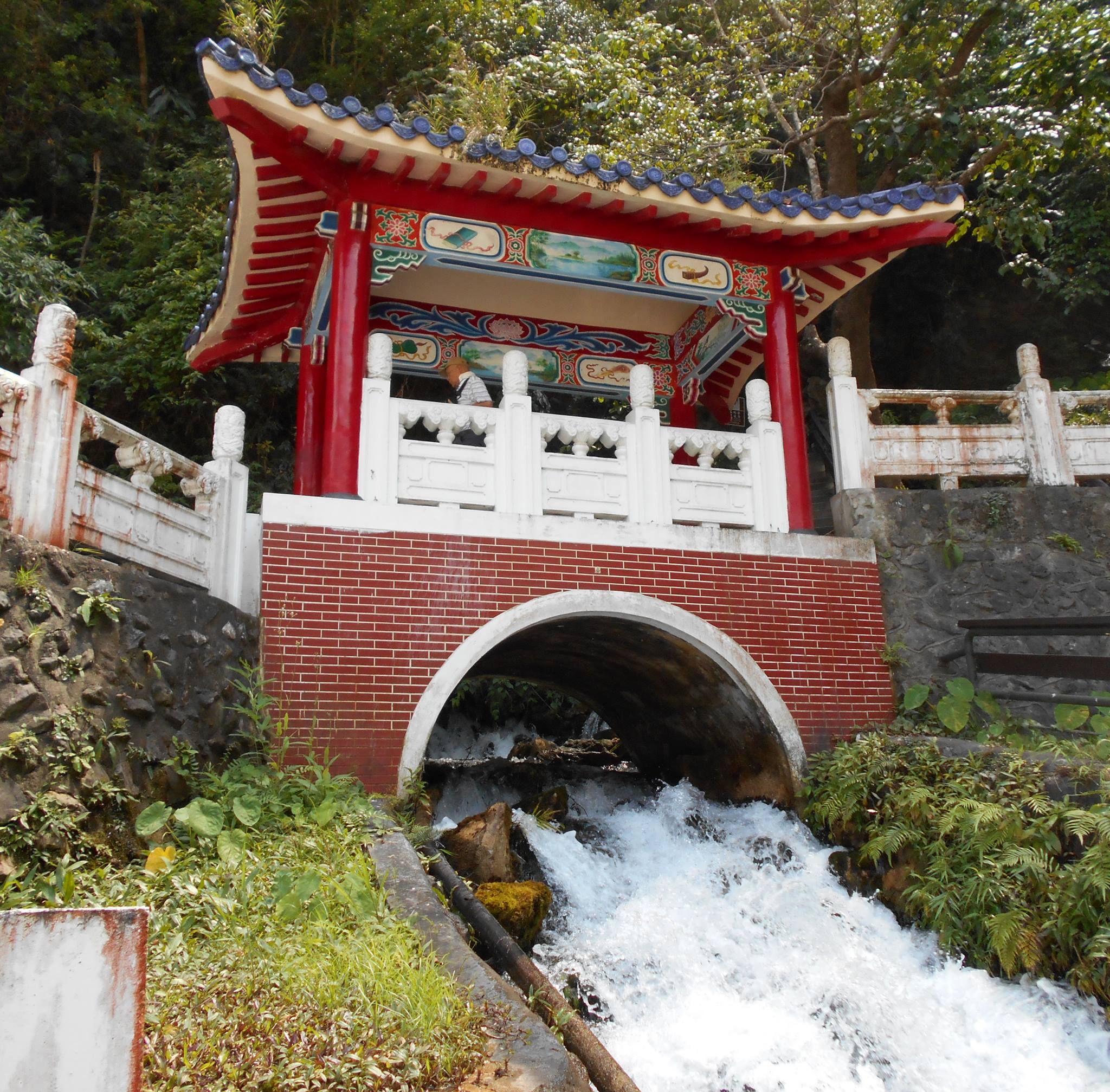 京都の秘密教えてちょ！誰も知らない自分の秘密の京都をどんどん教えてください！ | 三条大橋の擬宝珠にある刀によるものと言われる傷はお賓頭盧さま ...