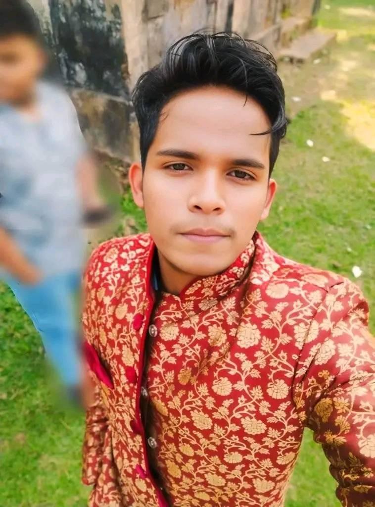 S R Fahim