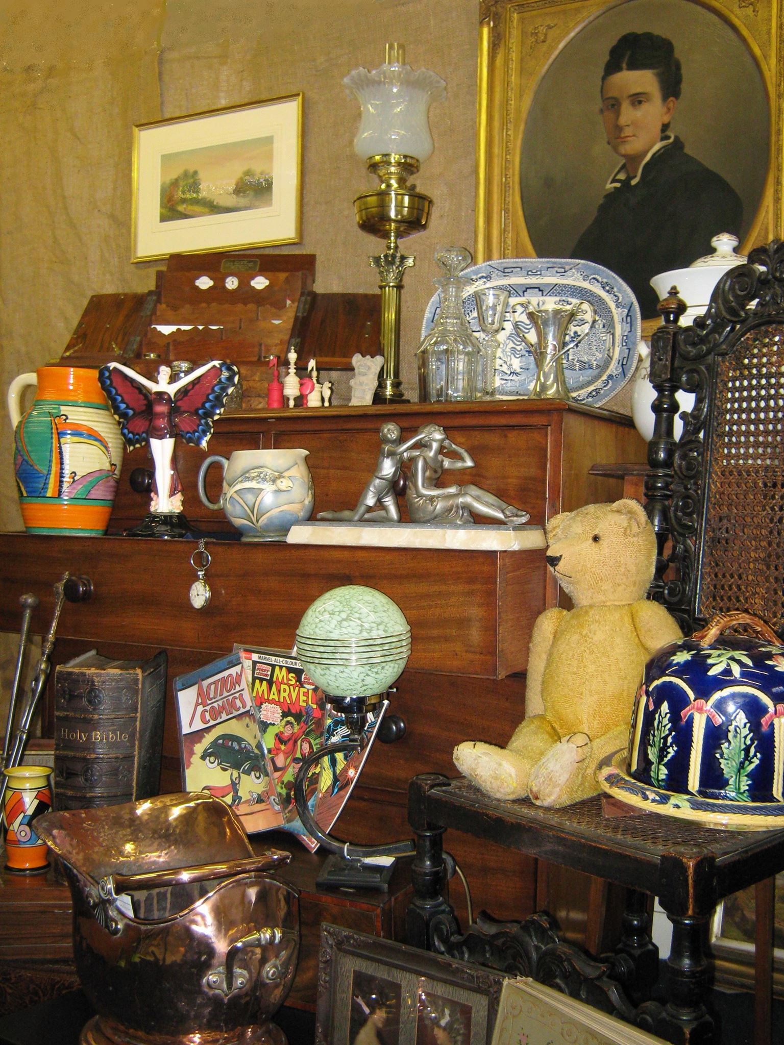 Market Hill Antiques & Collectables | Haverhill