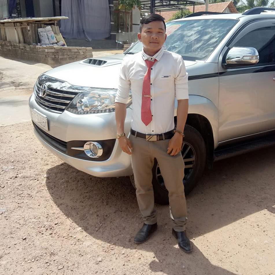 Người ta nói canh bầu nấu với râu tôm Còn em nấu với thịt xay,xương giá ...