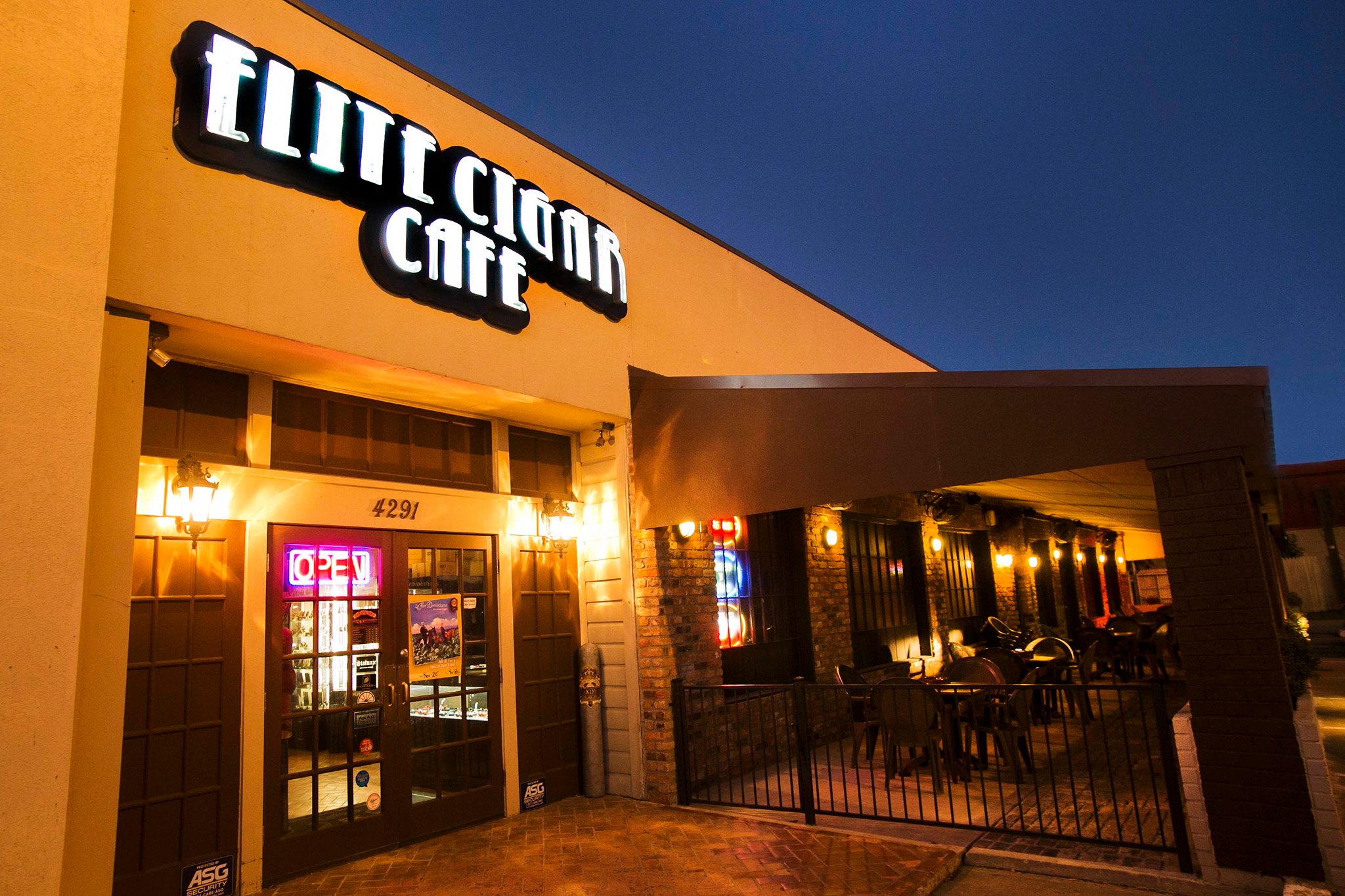 Elite Cigar Cafe | Addison TX