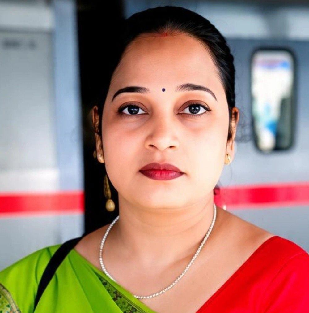 गुरु चरणों में प्रीत हो, गुरु नाम का हो ध्यान। सतगुरु मेरी साँस में ...
