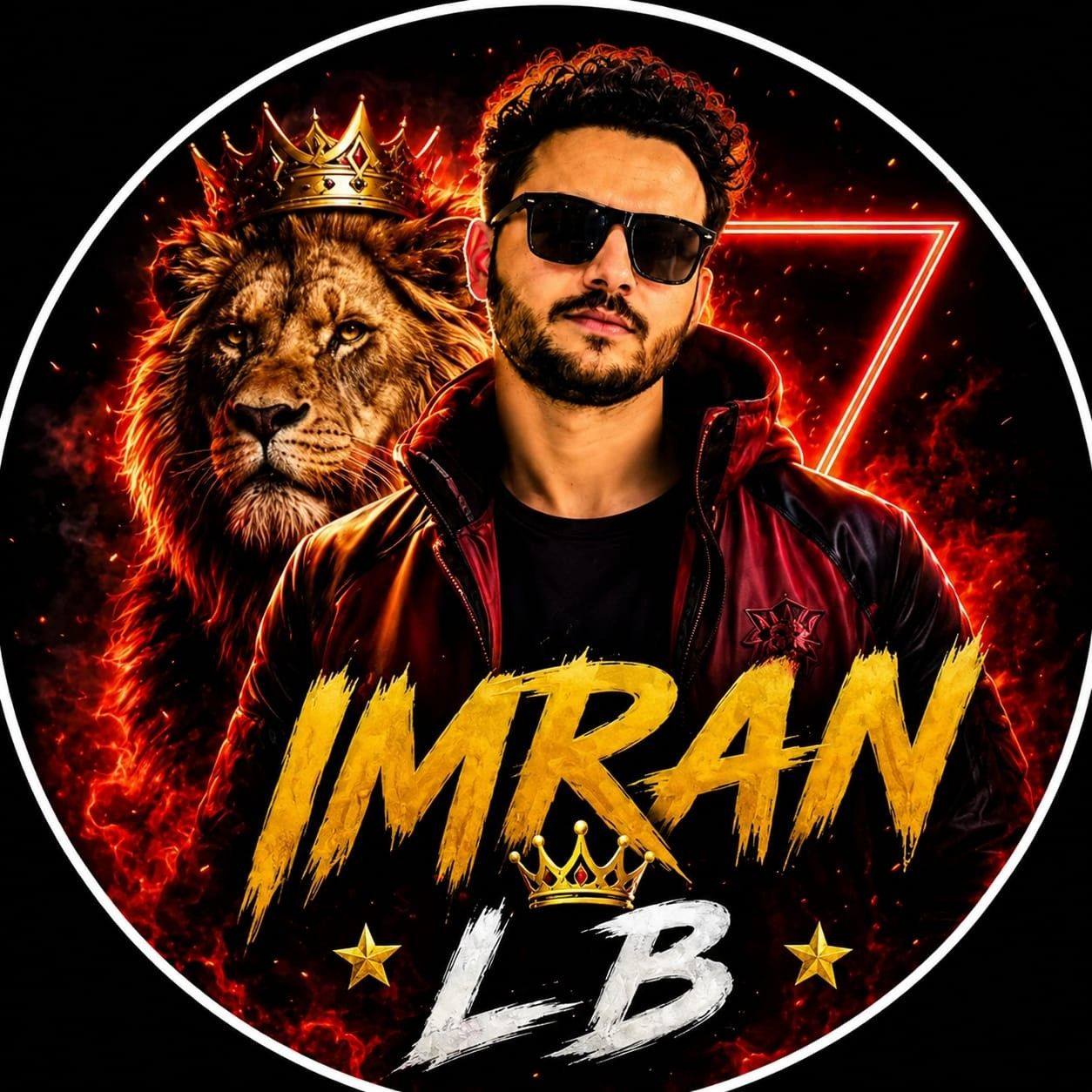 وہ "اِیَّاکَ نَعبُدُ وَاِیَّاکَ نَستَعِین" سے بات کرتا ہے ہم اس کے