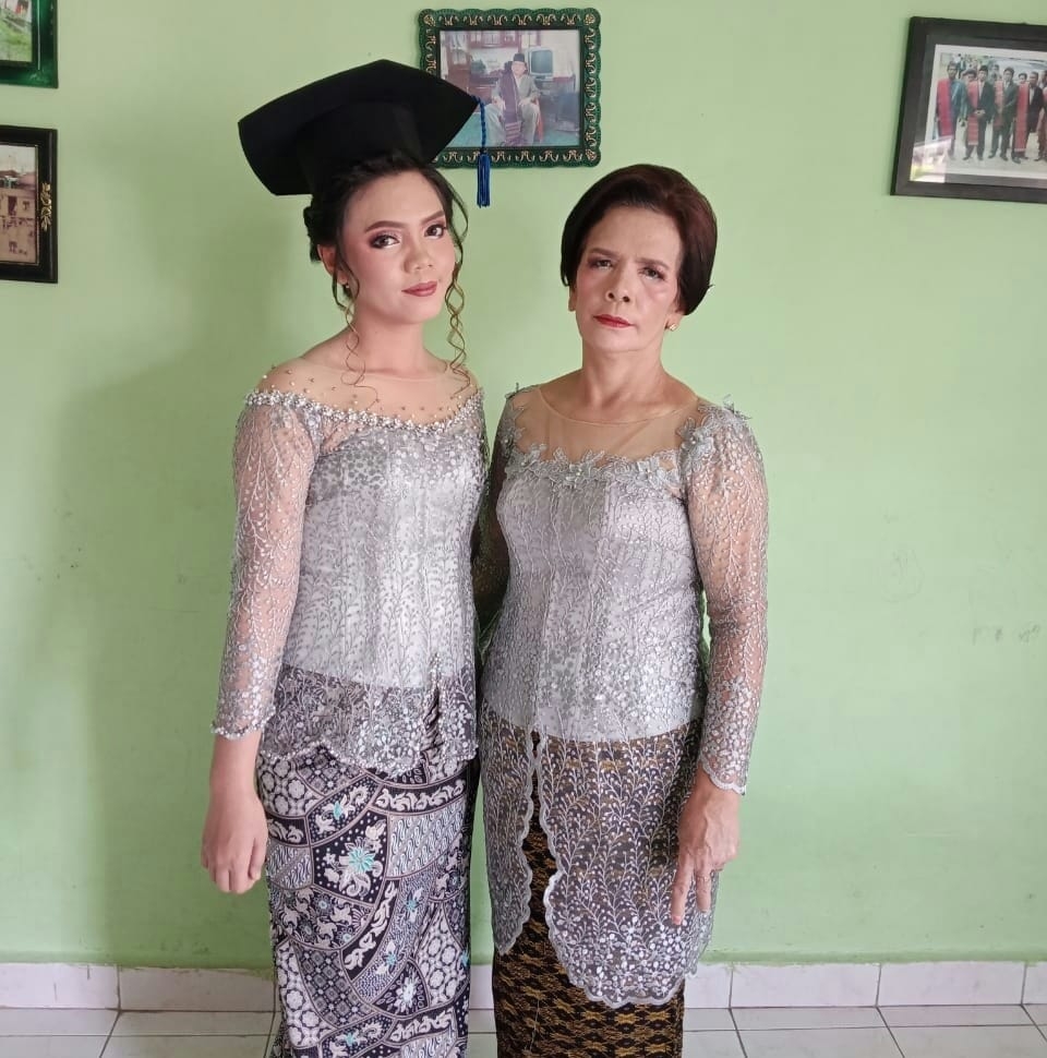  Dina Astutik 