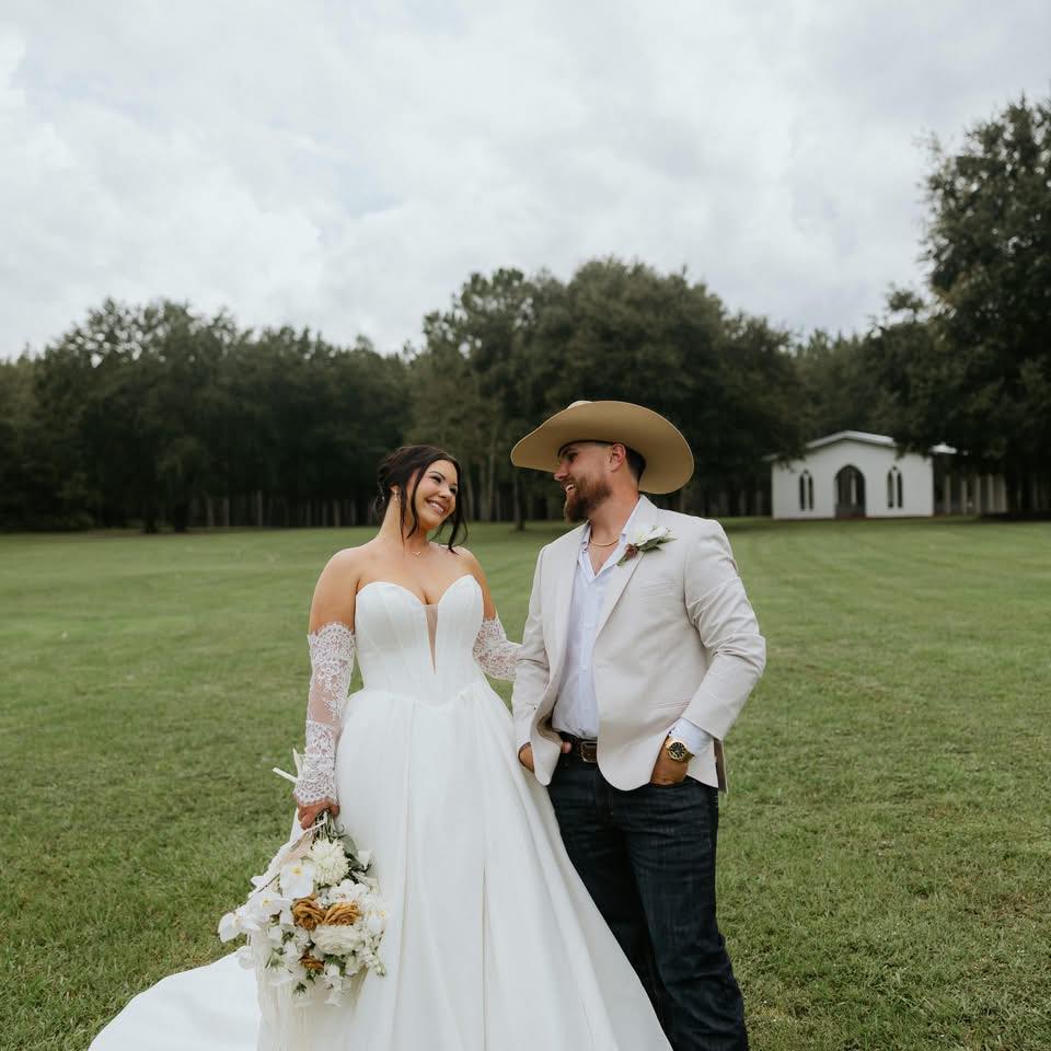 the best photo booth evaaa🕺🏻🪩🥂💍 | Ricci Rae Kolb