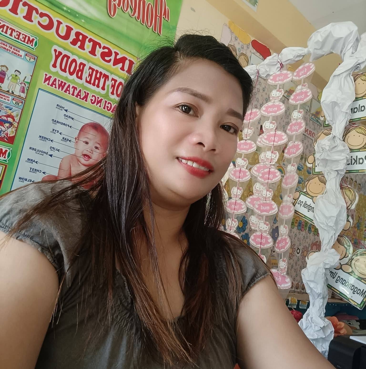 Rosally Constantino