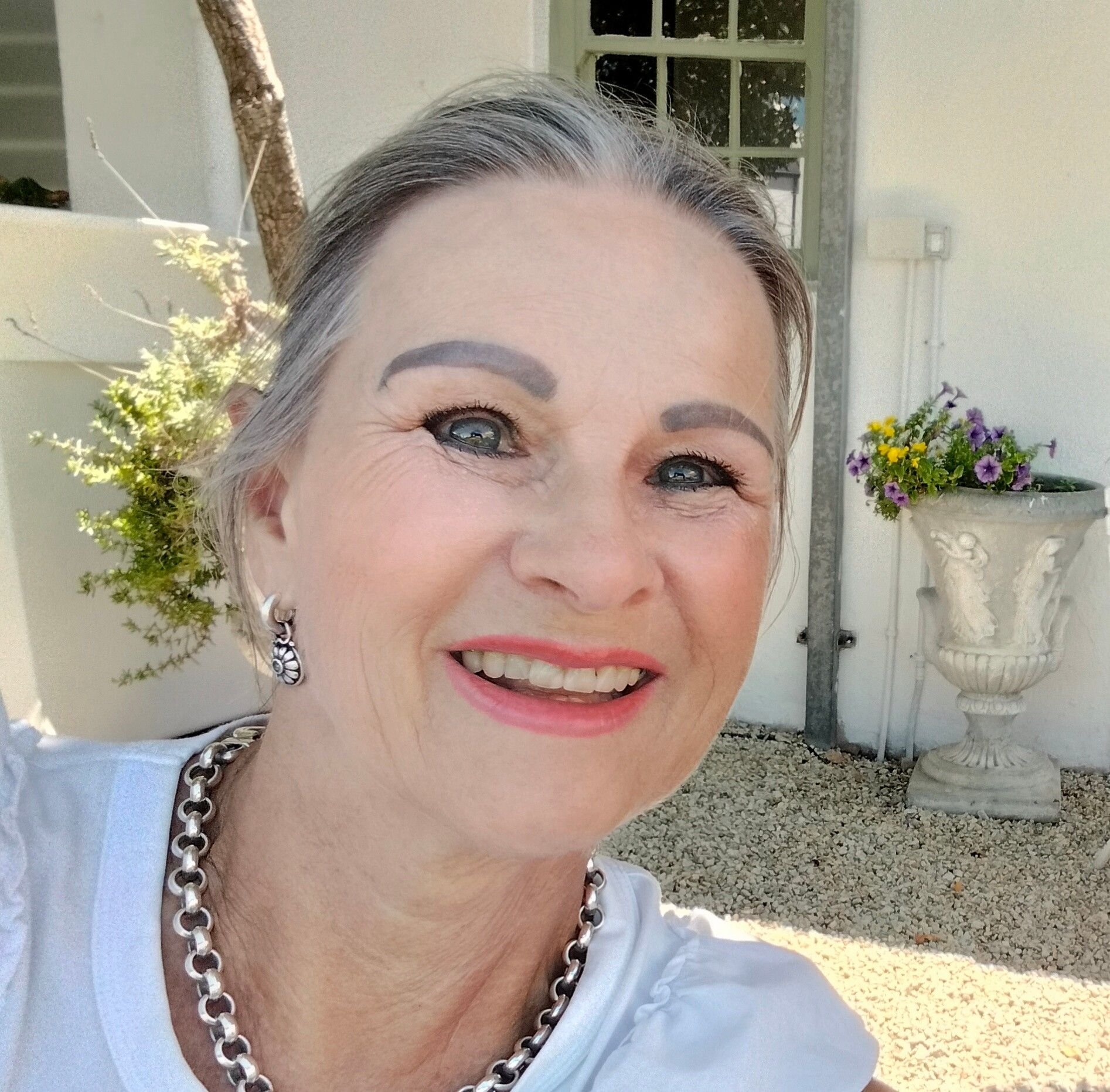 Chris Roodt - Ester sou vandag 69 jaar oud geword het.Ek... | Facebook