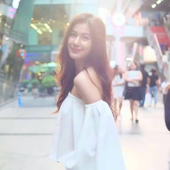 Pinkploy Paparwadee Chansamorn
