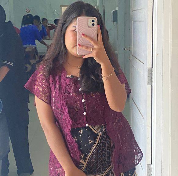 Evania Sidabalok