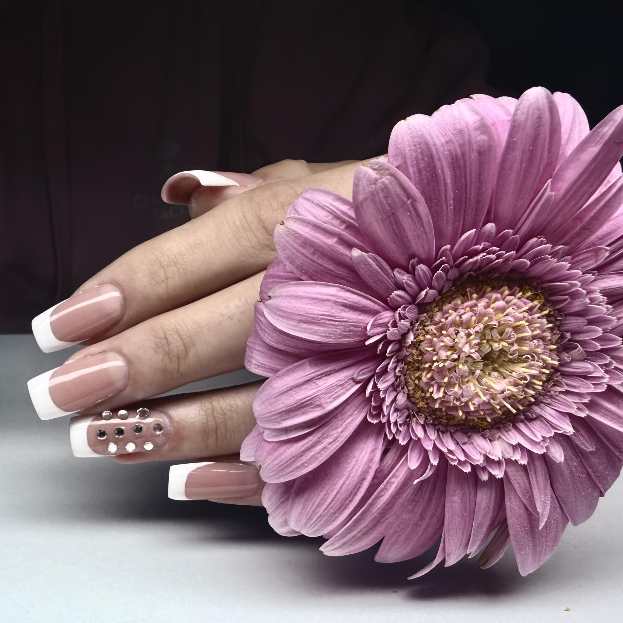 crystalky-crystal-nails-cz