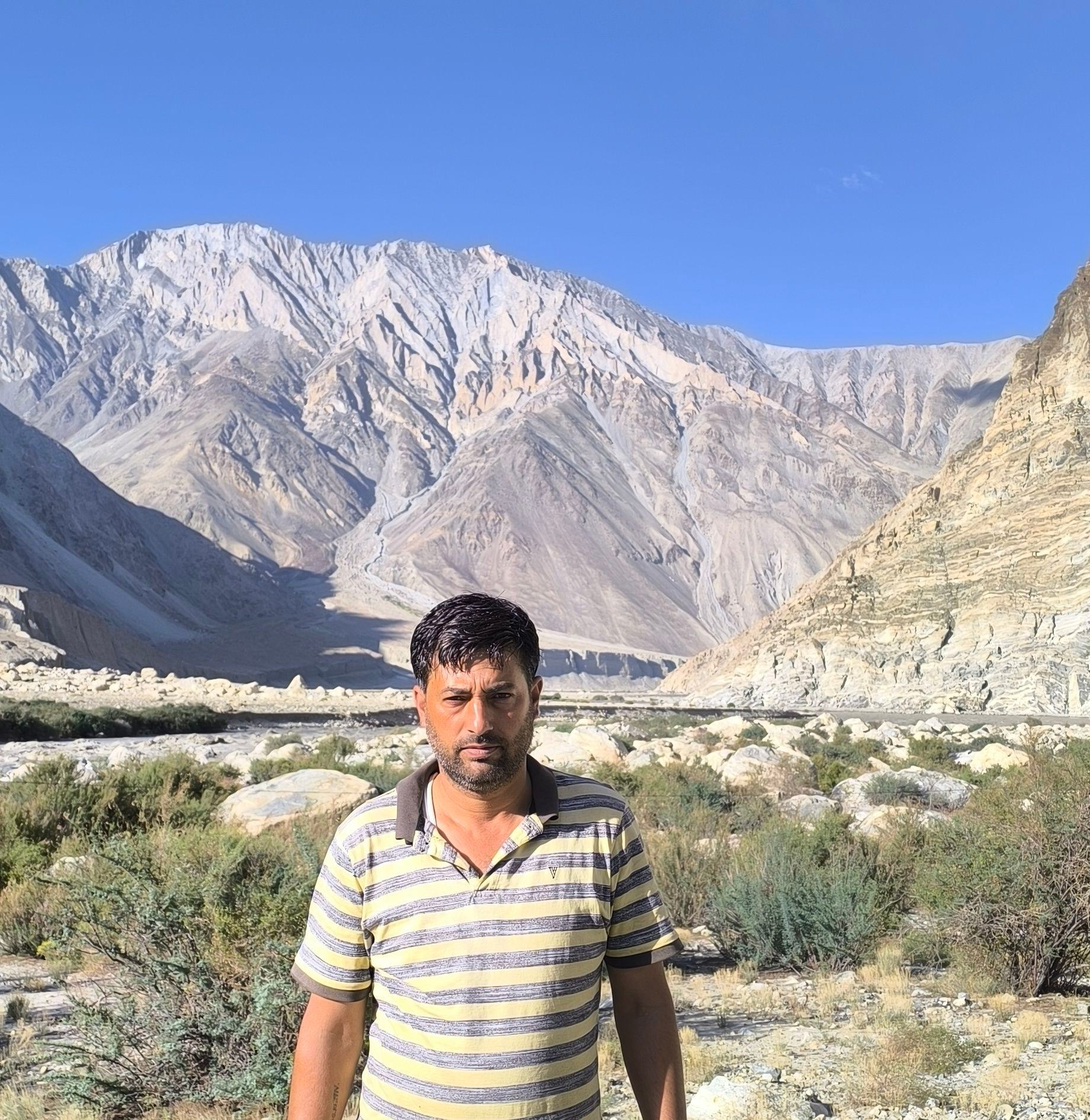 Burhan Dar