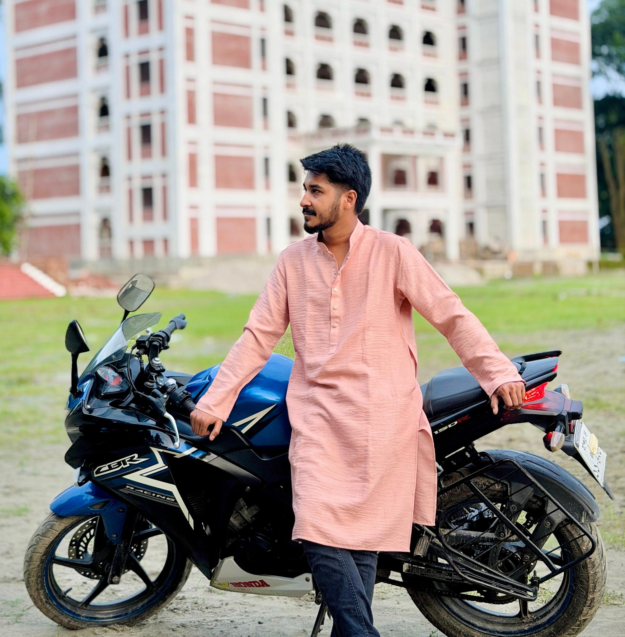 S R Shohan