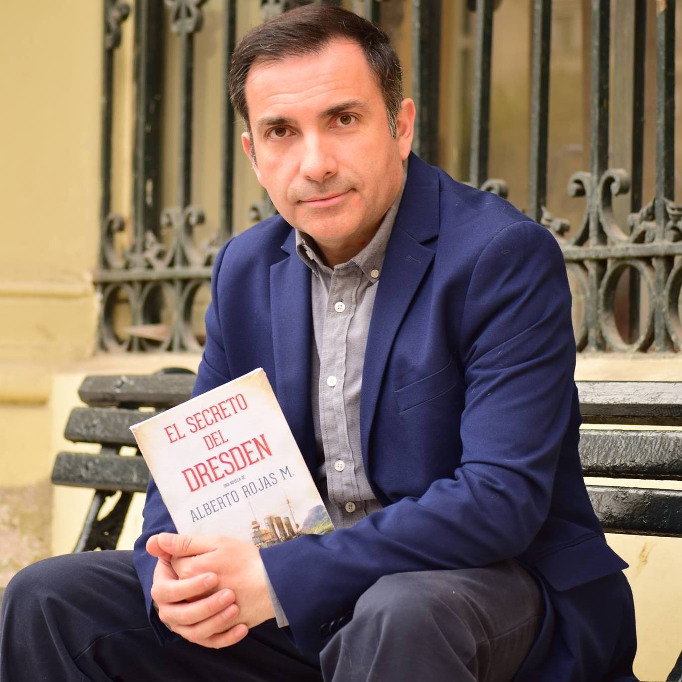 Alberto Rojas M. - Oficial