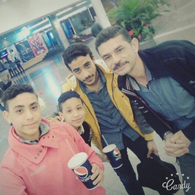 هي مفاجاه بس حلوه عشان الموديل دا ينفع اي سن وخفيف جدا وصيفي اوي ...