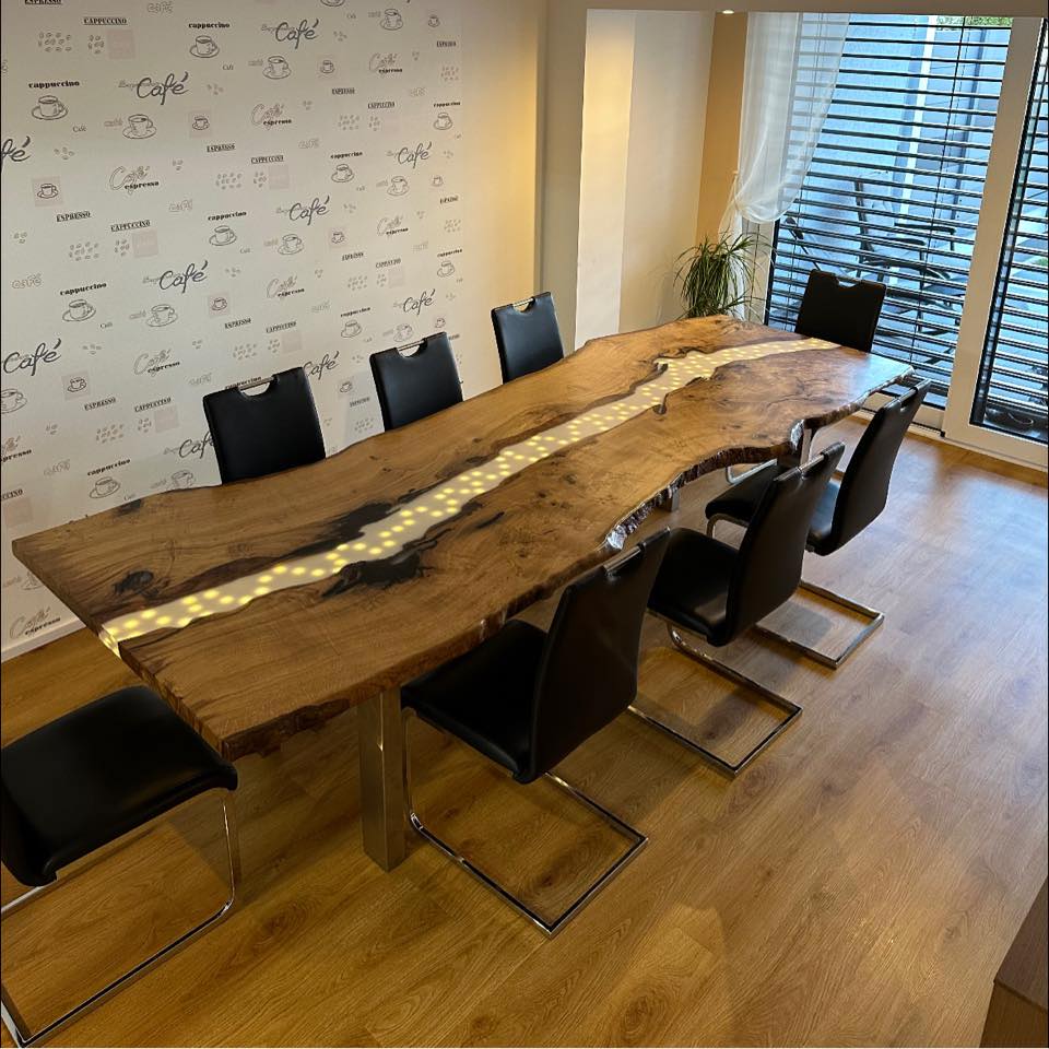 Holztisch Dastek GmbH