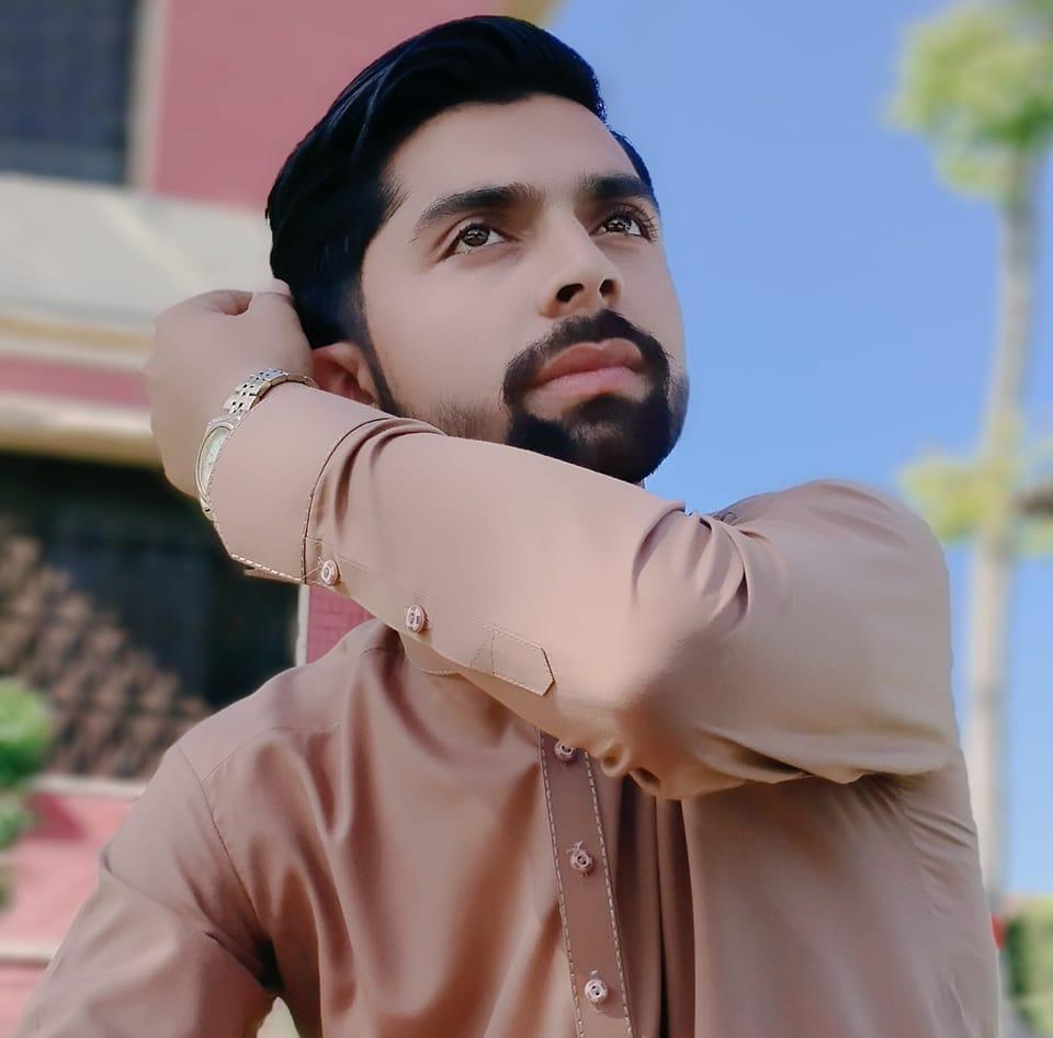🧭 **Displacement kya hota hai?** Displacement kisi object ki **initial ...