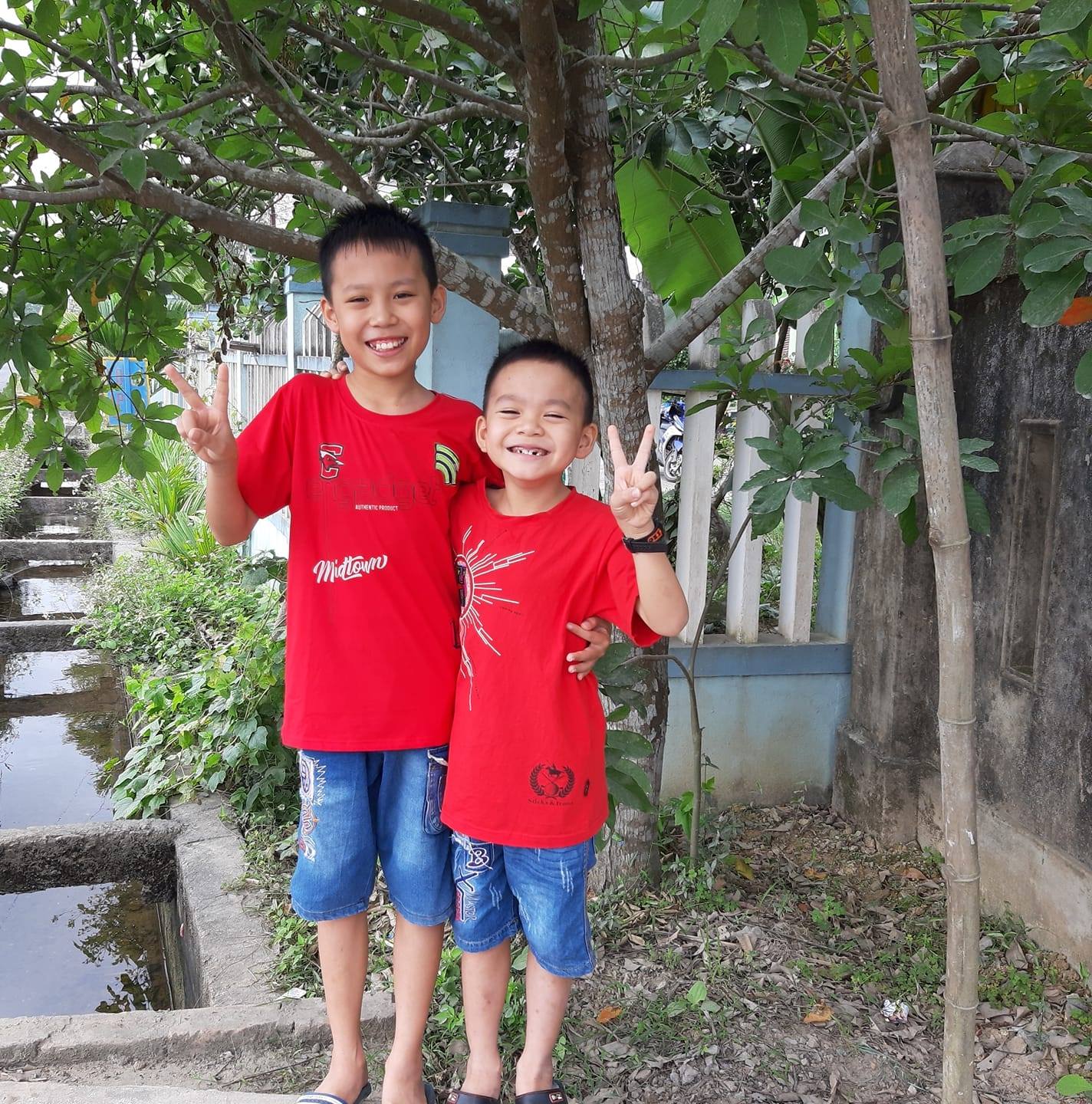 Mua mẫu này mà tặng mẹ nghe CE ơi! Mẫu này giành cho Mẹ từ 55t trở lên ...