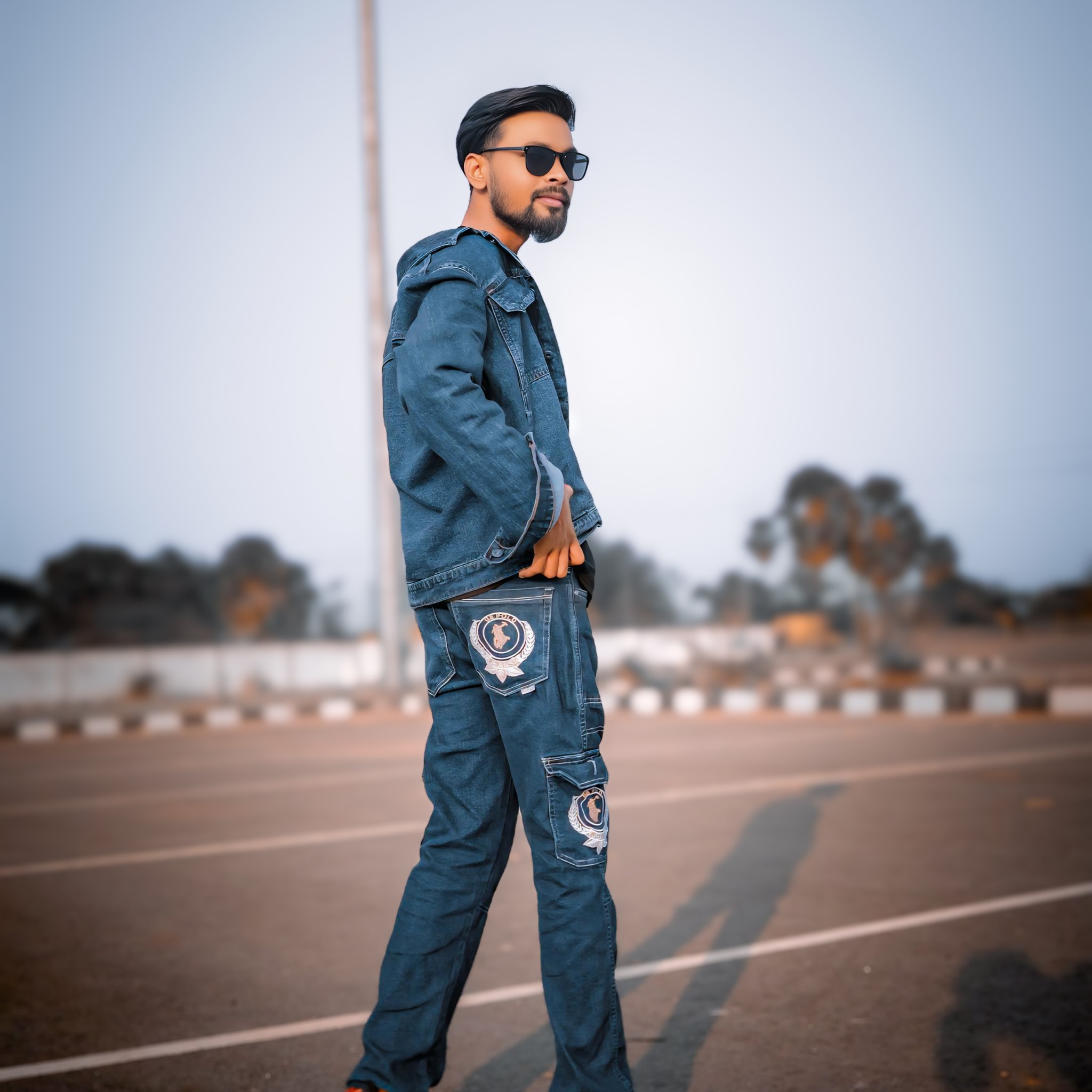 𝙎𝙩𝙖𝙧𝙩 𝙡𝙤𝙤𝙠 🥷🔥⚡ . . . . . @_bittu_only_02 #instgram #look #viral #walk # ...