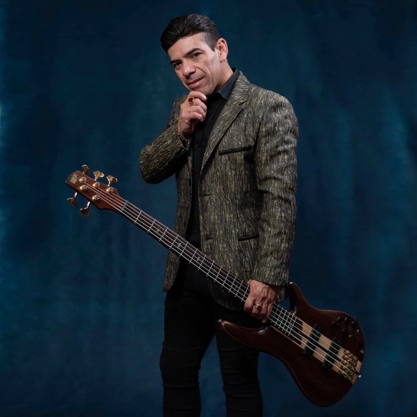 alejandro-veliz