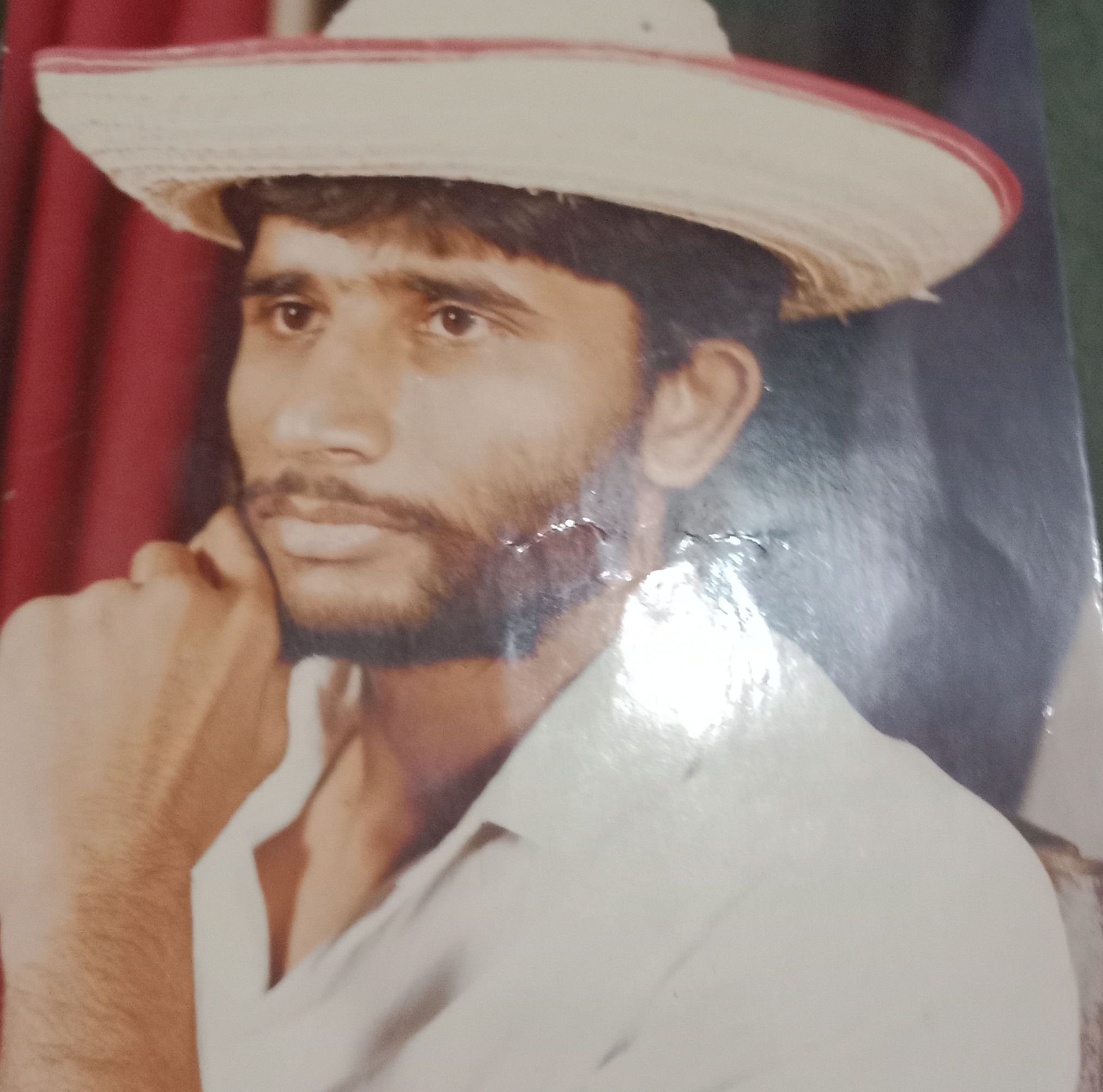 ऐसा क्या कर दिया इस लड़कियों ने? पुलिस को थोड़ी मोहब्बत तो दिखानी चाहिए ...