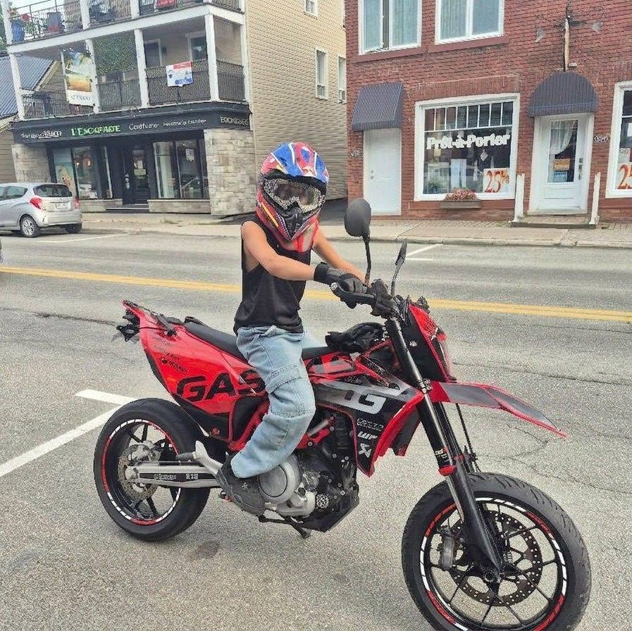 GasGas SM 700 | J’ai mis des pirelli mt 60 pour semi off road, et j’ai ...