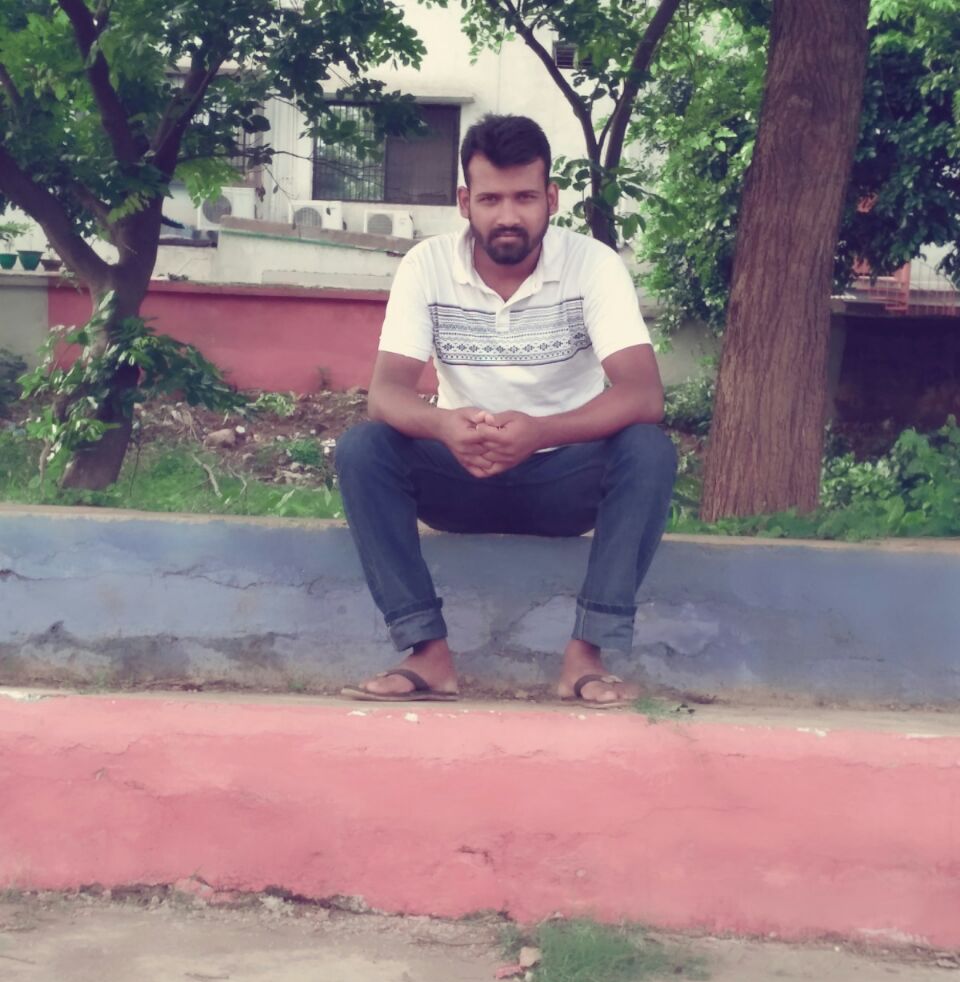मेरे सभी भाइयों से कहना चाहता हूँ सैलरी बढ़ा के ऑपरेटर भाइयों🙏 #फ़ेसबुक ...