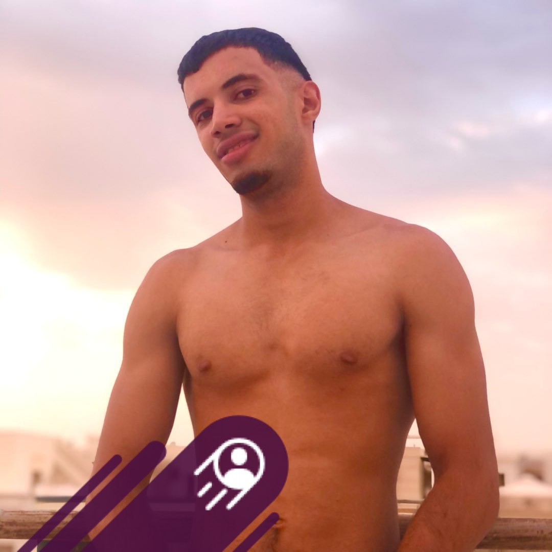 Rii4 dahkin 🤣🥰☺️#الشعب_الصيني_ماله_حل😂😂 #رومانسية #الحب ...