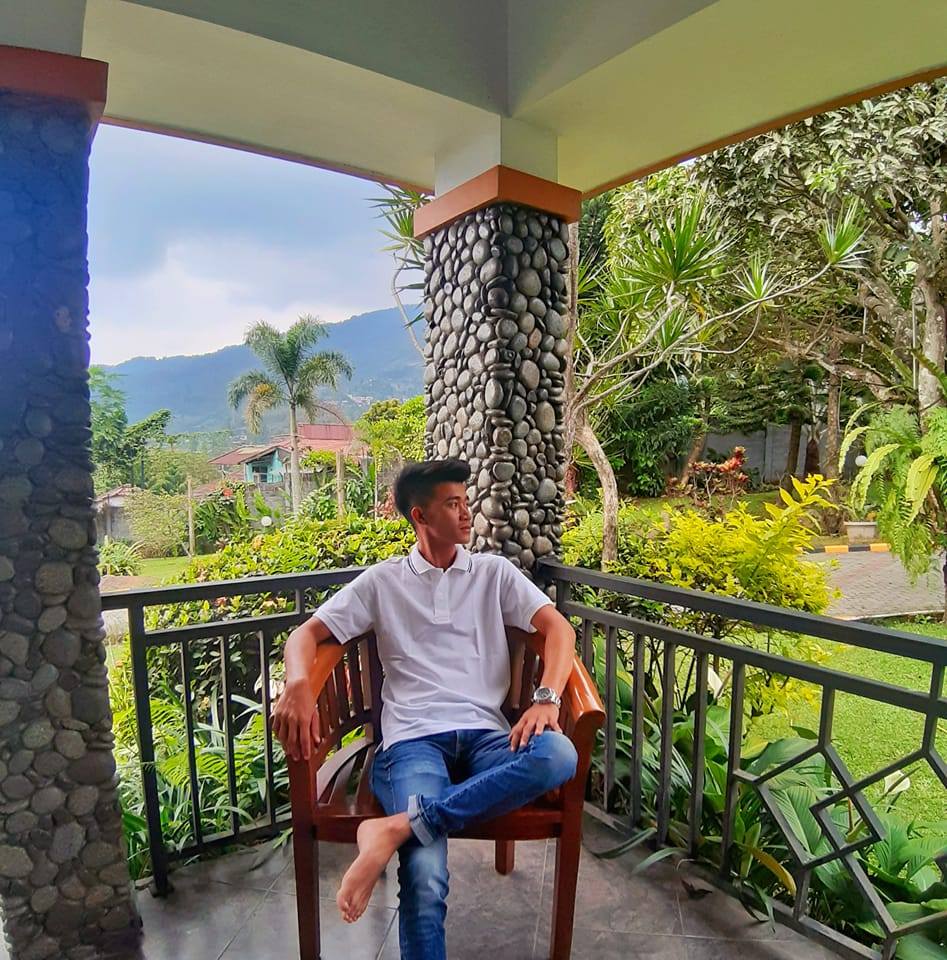 Salah satu Pecinta Dilay Garut senior kita Pak Budi Doremi..... # ...
