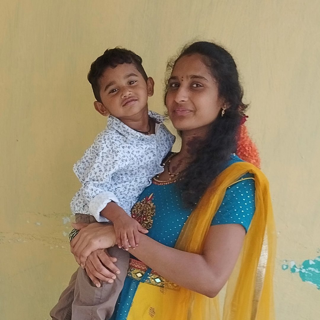 నడుము నొప్పి ఎక్కువగా ఉన్నప్పుడు ఈ ఆయిల్ అప్లై చేయండి మంచి రిలీఫ్ ...