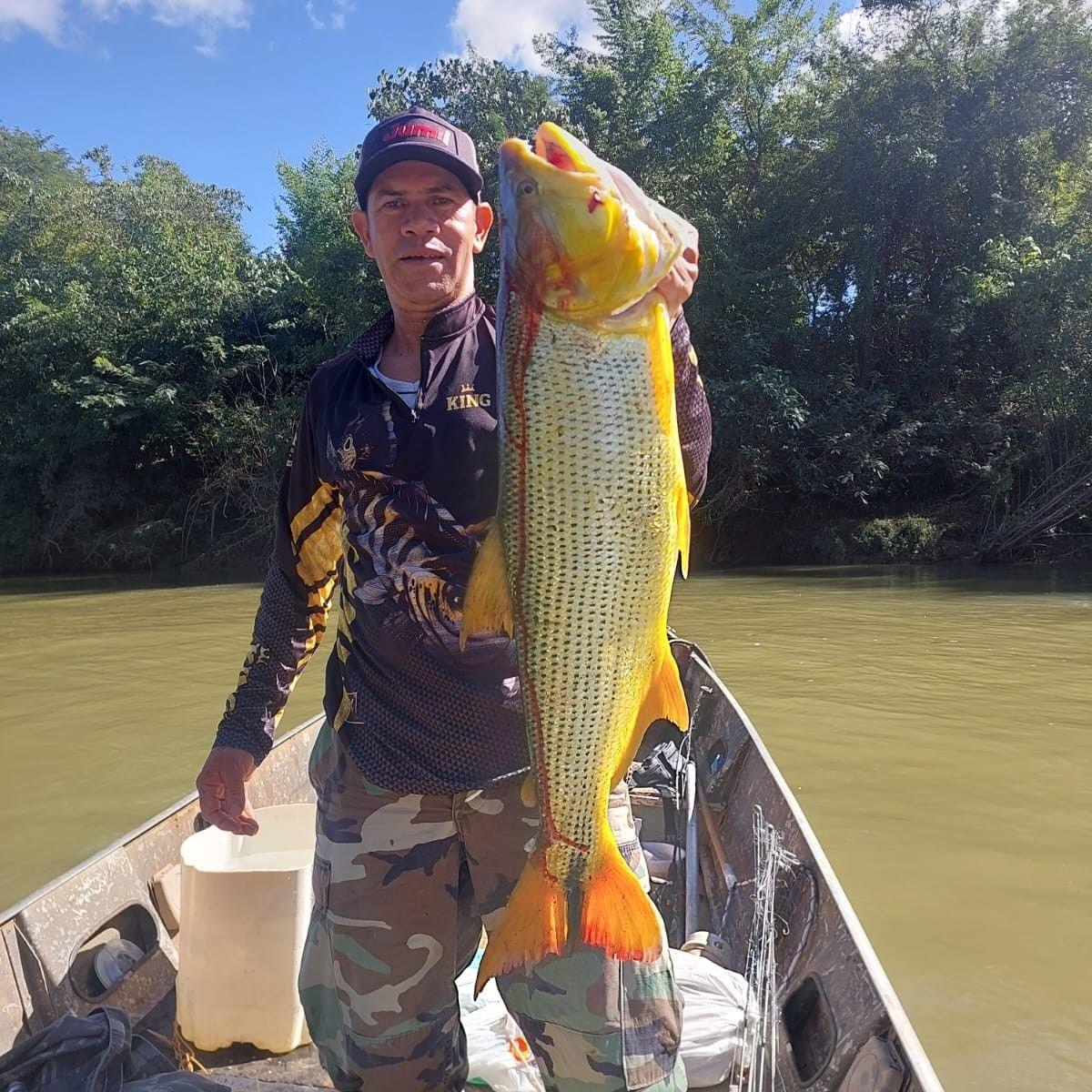 Quem pesca de caiaque sabe como é… tem uns lugares que a gente olha e ...