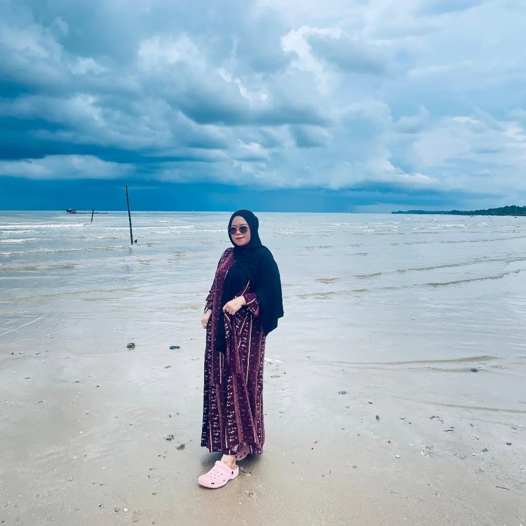 Haiii bapak ayah papa papi nya semua anak2….. Happy ulang detik yaaa🥰 ...