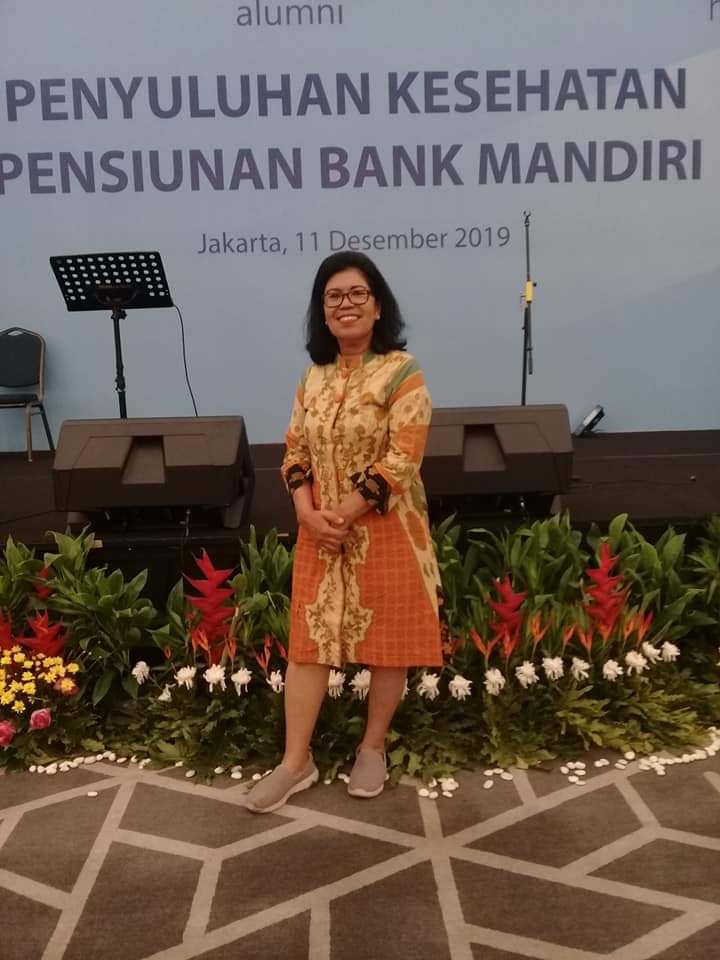 Momen kdm pakai iket kepala terlebih dahulu sebelum bertemu ketua mpr ...