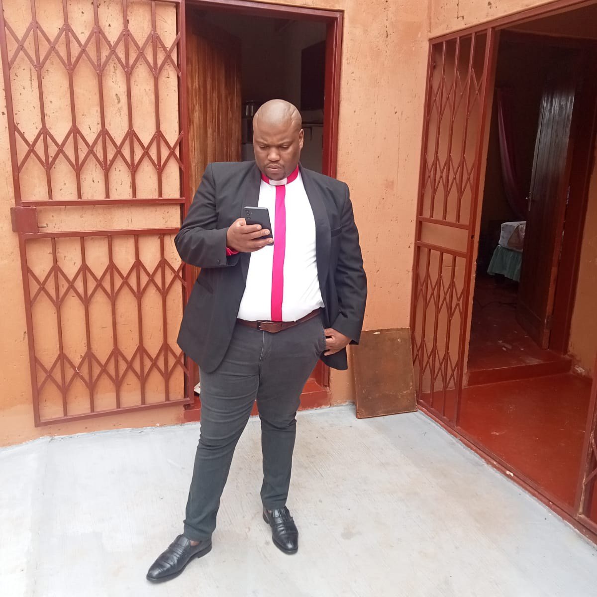 #Ope asa nyatsa botsha jwa gago | Moloinyane Kgolobe