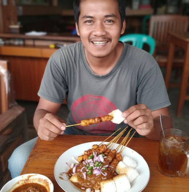 Suamiku mirip tukang parkir. #komedi #lucu #kocak #pasutrilucu # ...