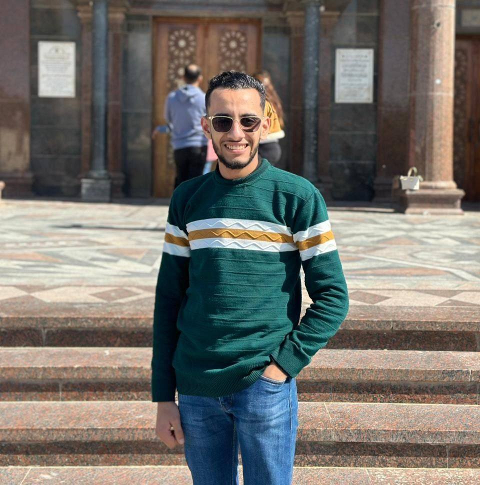 اجتماع الشباب كل يوم جمعه الساعه خمسه تعالي ومتبقاش زي بيتر 😀 | كنيسه ...