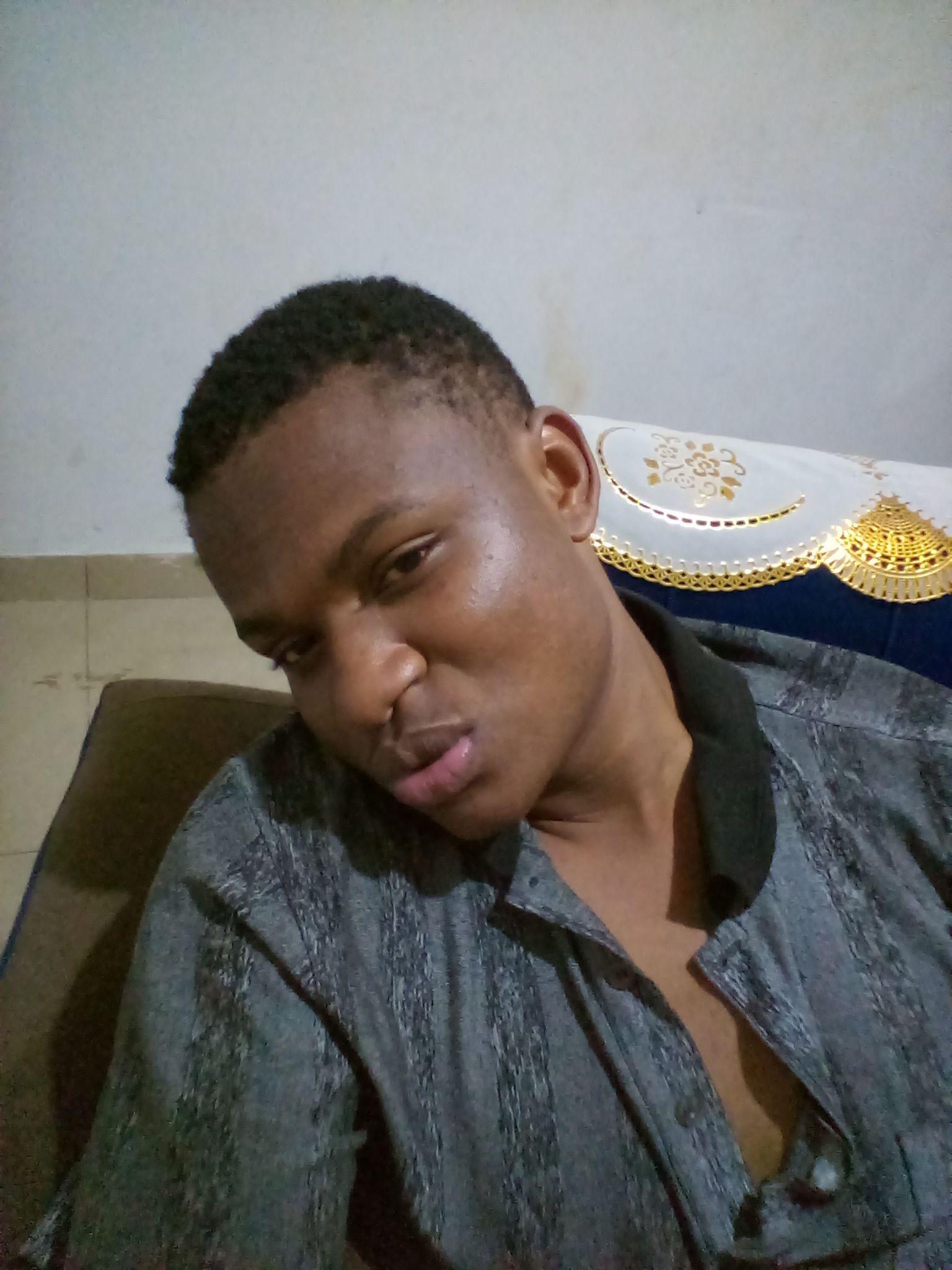 Congolais pona faut papier tii n'a Etats Unis y 😅 Y aura surement trop ...