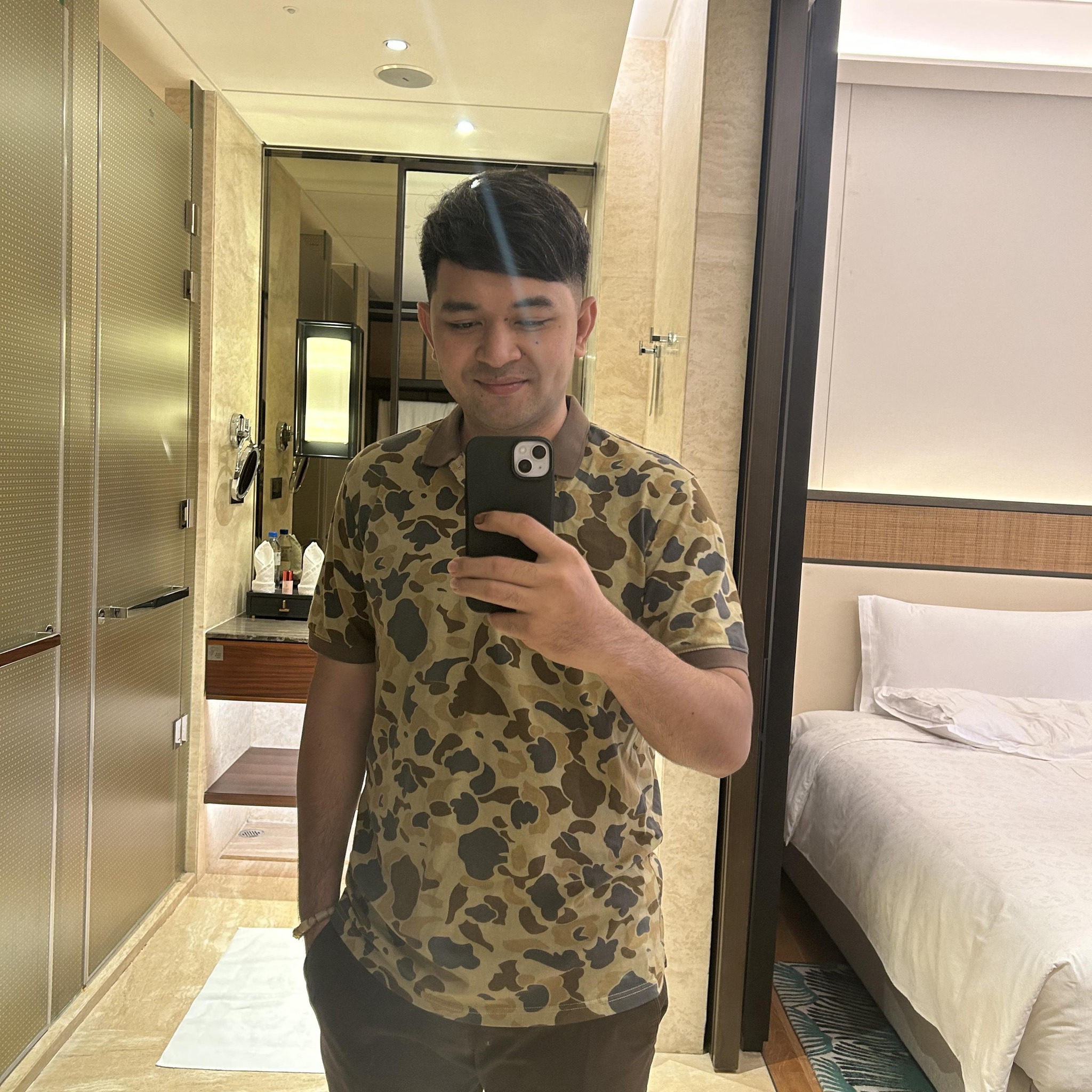 សេង ឃារី
