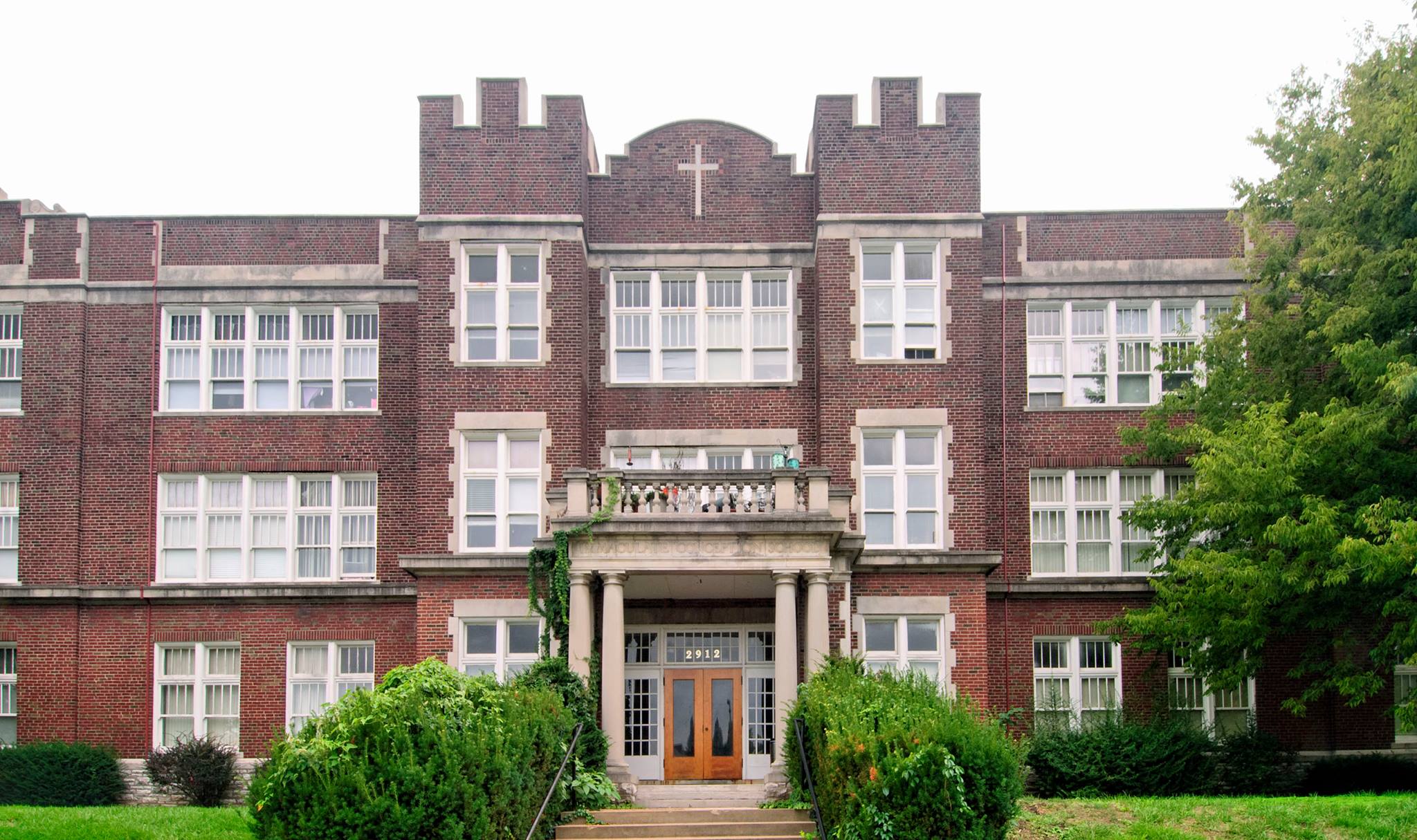Compton Heights Catholic School