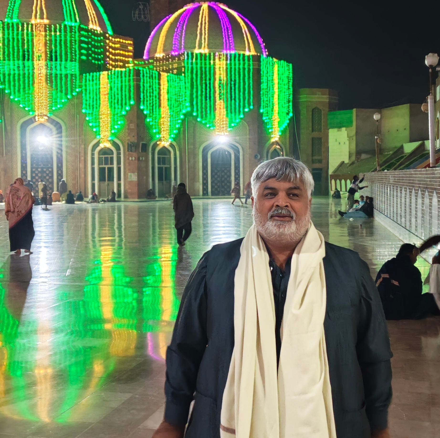 Ghulam Rasool Pakistani - اسلام آباد سے ایک دوست نے رکشہ کی خریداری کے ...