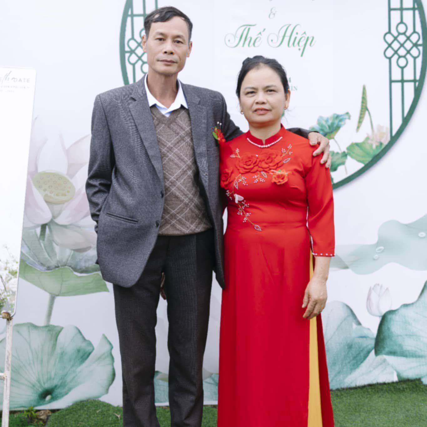 Đi lên nhà chị Rọt tà in nhởi cùng a Rể với chị Sui. | Loan Chu