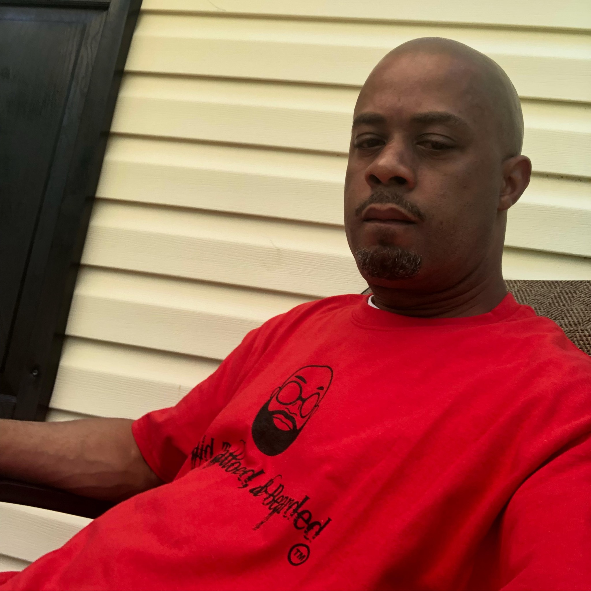 Mkay Phipps - Need somebody to cut my grass and trim my... | Facebook