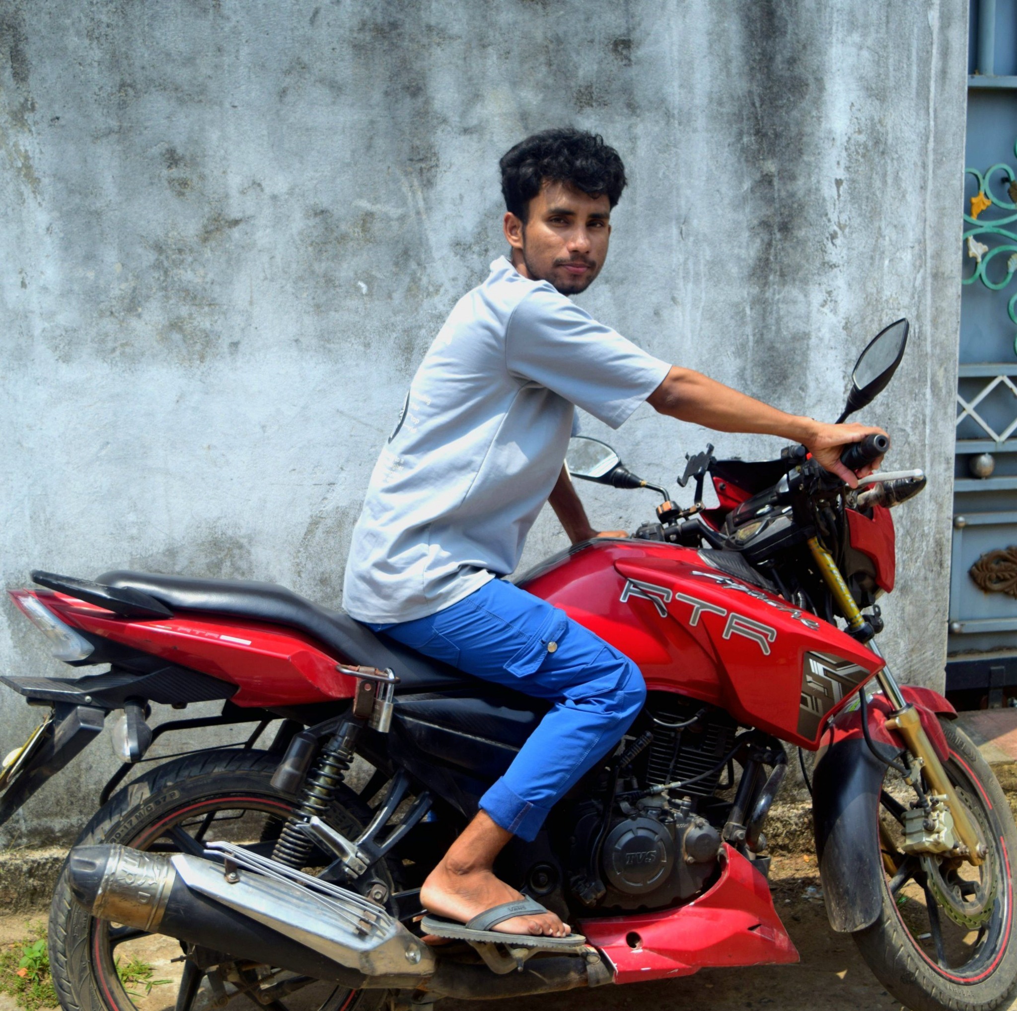 MD Rashed R