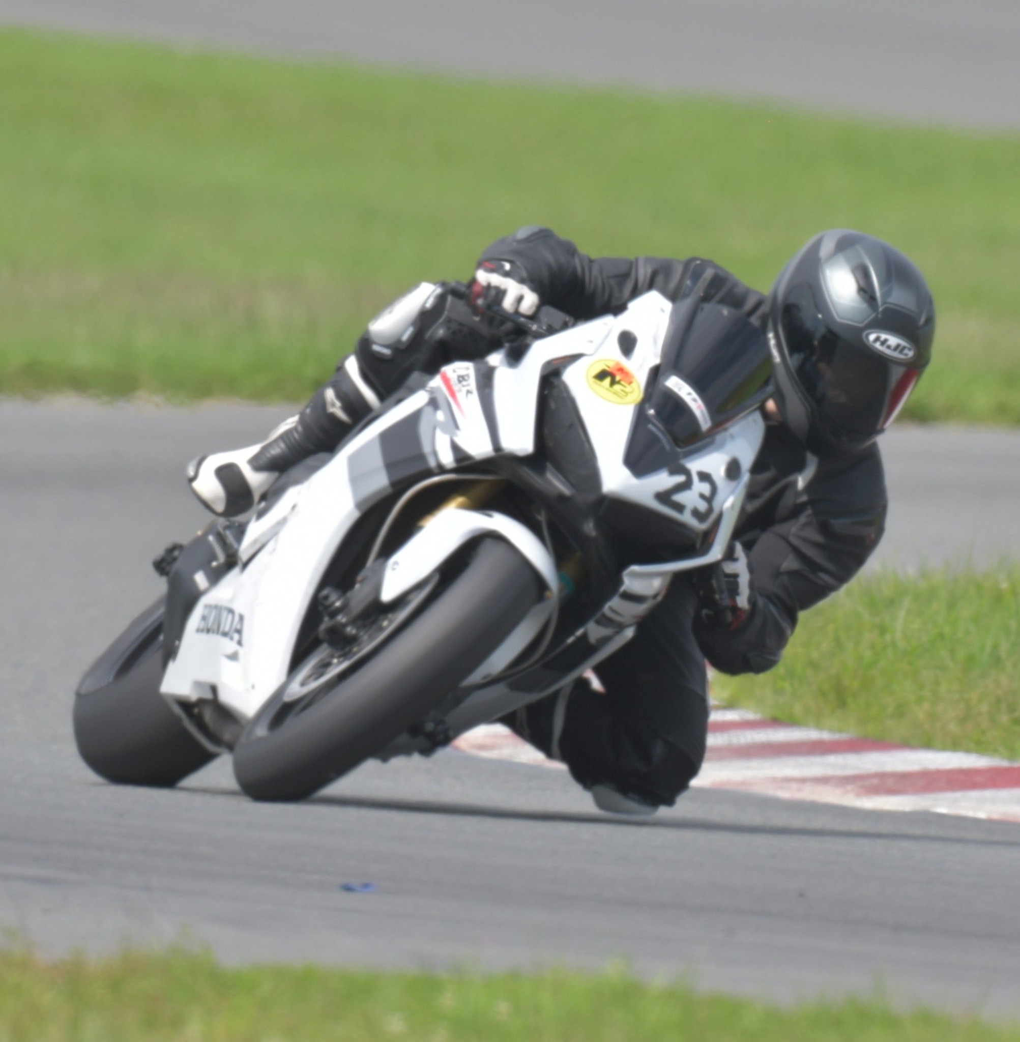 Track Day Addicts | Ridden street for 3 and a bit years, average rider ...