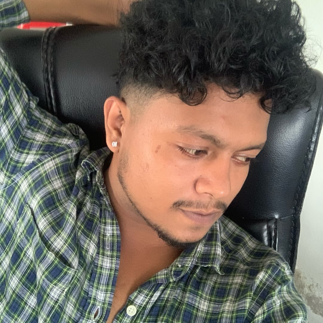 Flirting - Me Gareeb 😭 | Facebook