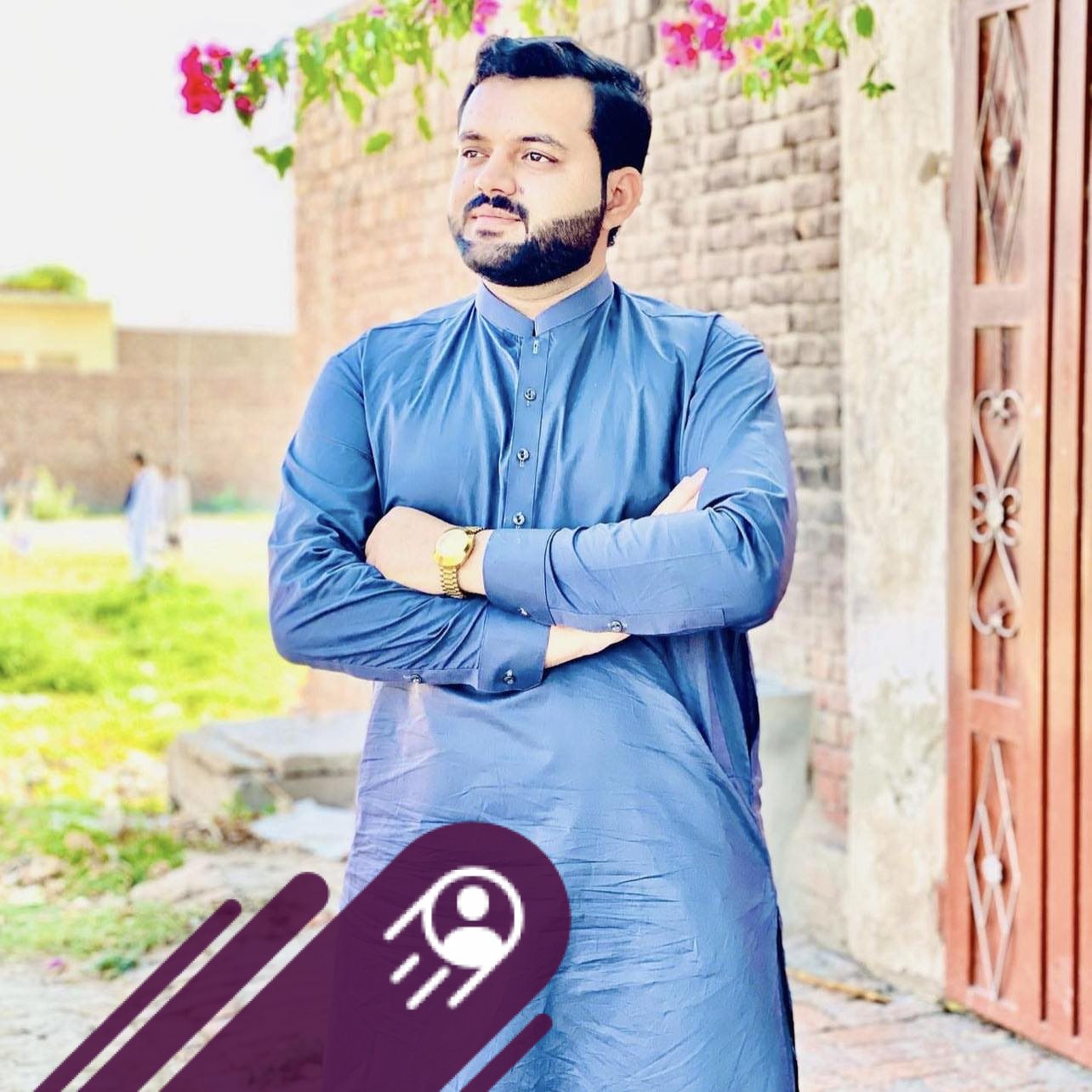 دھند میں لپٹے پہاڑ، سبز درخت اور یہ خاموش سا موسم ۔۔۔ بس یہی تو پہاڑوں ...